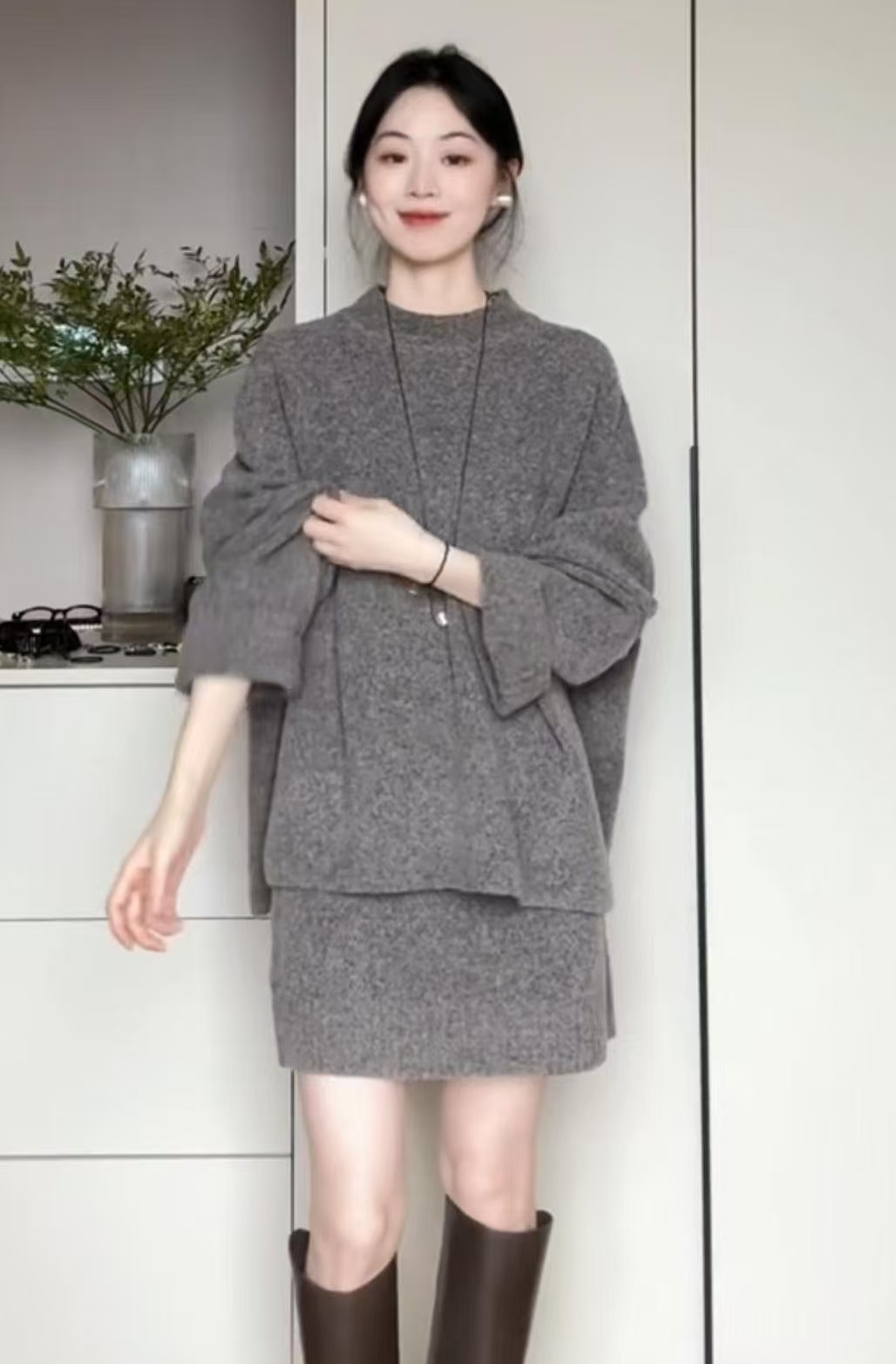 【現貨】韓系針織上衣+半裙  灰色/杏色套裝 淑女名媛穿搭 輕熟風 1099/套免運到家 虧本清倉