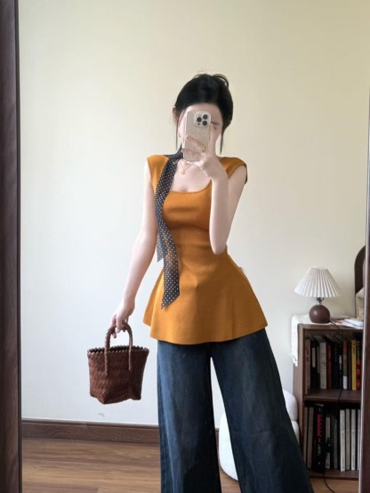 天絲面料 法式獨特黃色上衣長褲套裝 夏季外穿背心 高腰顯瘦喇叭牛仔褲