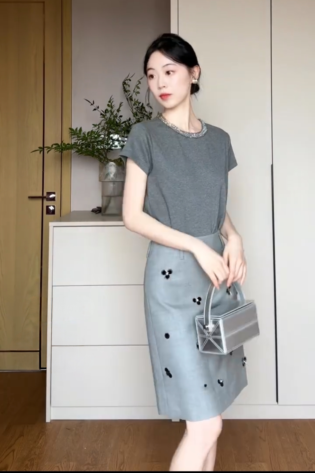 小眾設計亮片圓領灰色上衣 灰色半身裙 OL通勤 夏季高級格雷係