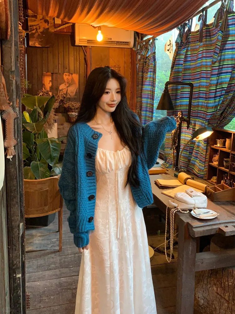 韓系氣質套裝 | 克萊因藍針織開衫外套+吊帶米白洋裝連衣裙