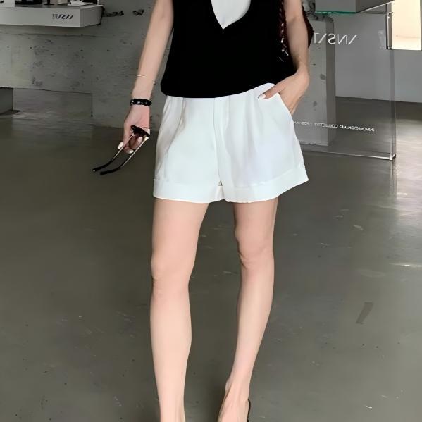 法式撞色設計感套裝｜黑白假兩件針織背心｜棉麻闊腿白色短褲