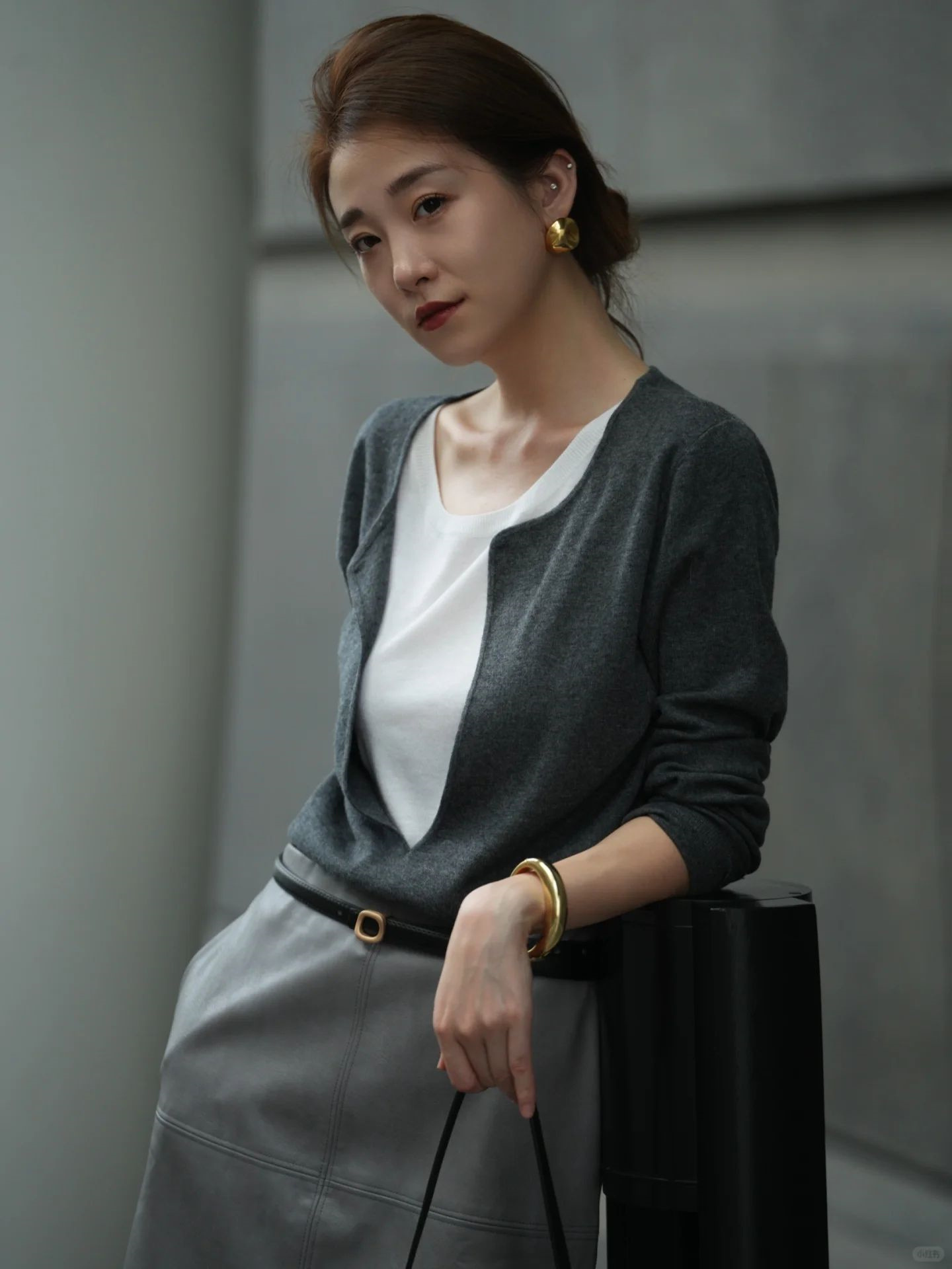 輕熟小香風 針織長袖假兩件上衣 韓系半身皮裙 格雷系套裝 贈皮帶