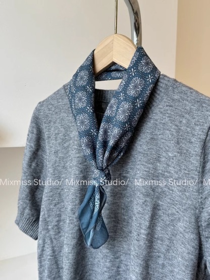 【現貨】文藝疊穿小方巾 復古熱巧棕棉方巾 小領巾 髮帶