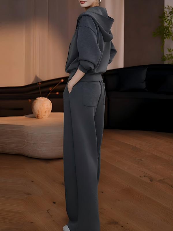 秋季慵懶風時尚套裝｜灰色連帽衛衣 + 寬鬆休閒褲兩件組｜日常舒適出行穿搭