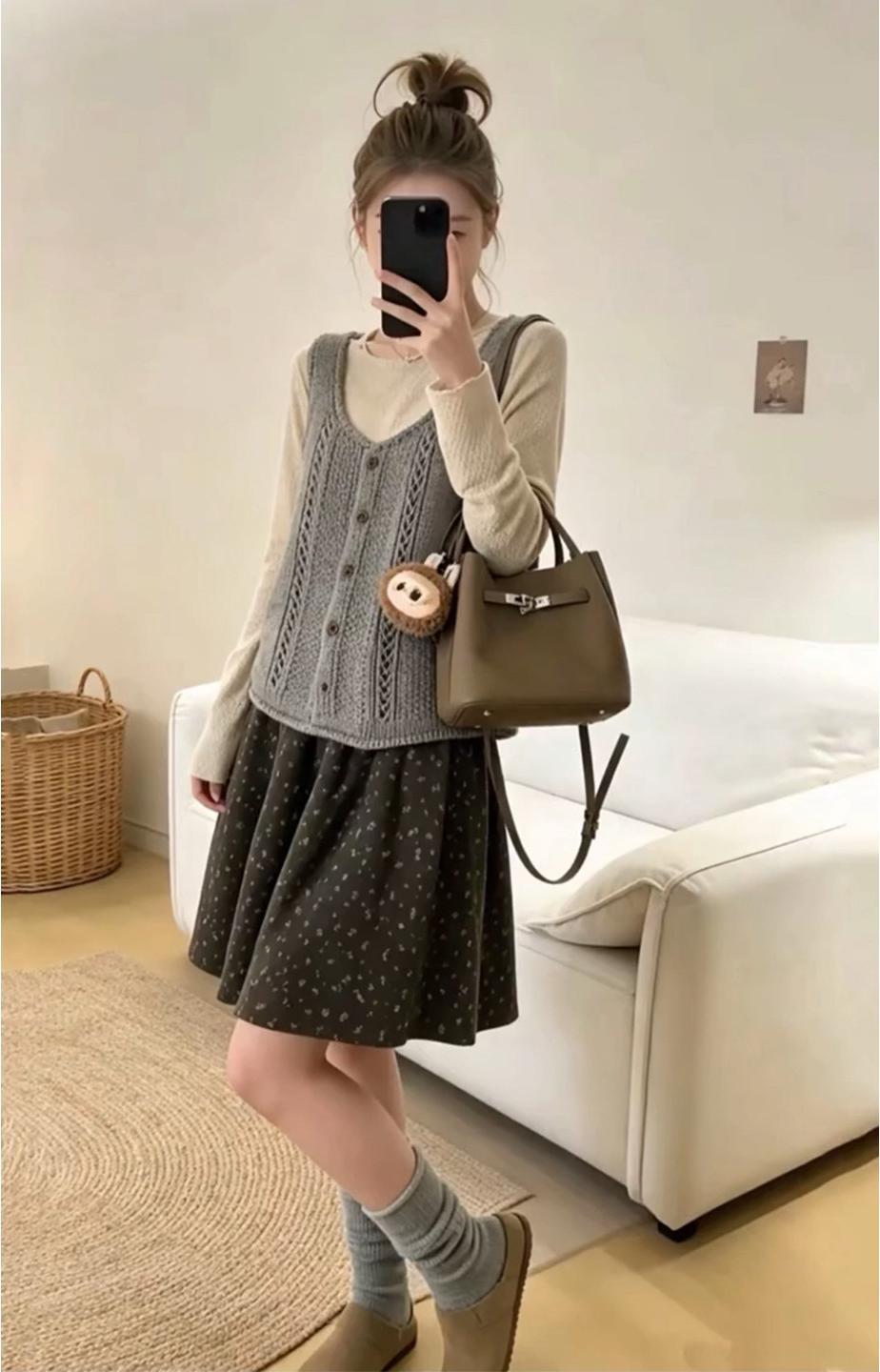 少女感韓系穿搭丨毛織背心內搭打底衫碎花半裙 丨早秋溫柔氣質三件套
