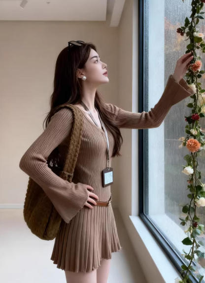 春季美拉德風氣質連衣裙｜V領修身收腰針織短裙｜顯瘦高級感內搭外穿