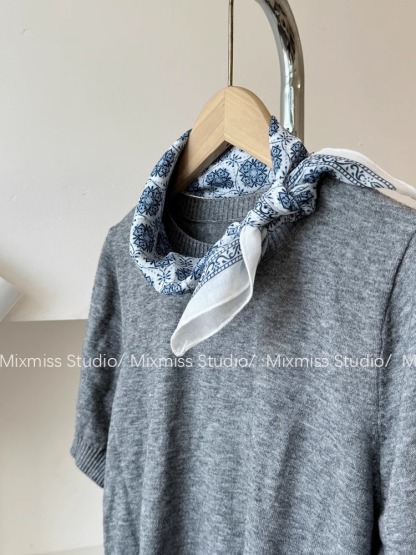 【現貨】文藝疊穿小方巾 復古熱巧棕棉方巾 小領巾 髮帶