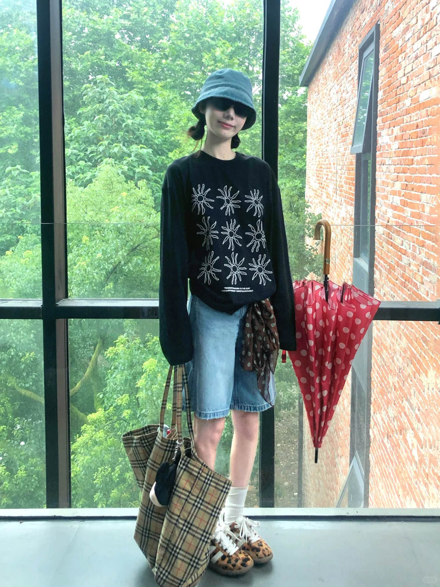 慵懶風重磅棉 T 高腰牛仔短褲兩件套