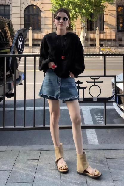 獨家設計款 | 薄款長袖上衣+吊帶背心+牛仔裙褲｜小眾設計感｜三件式