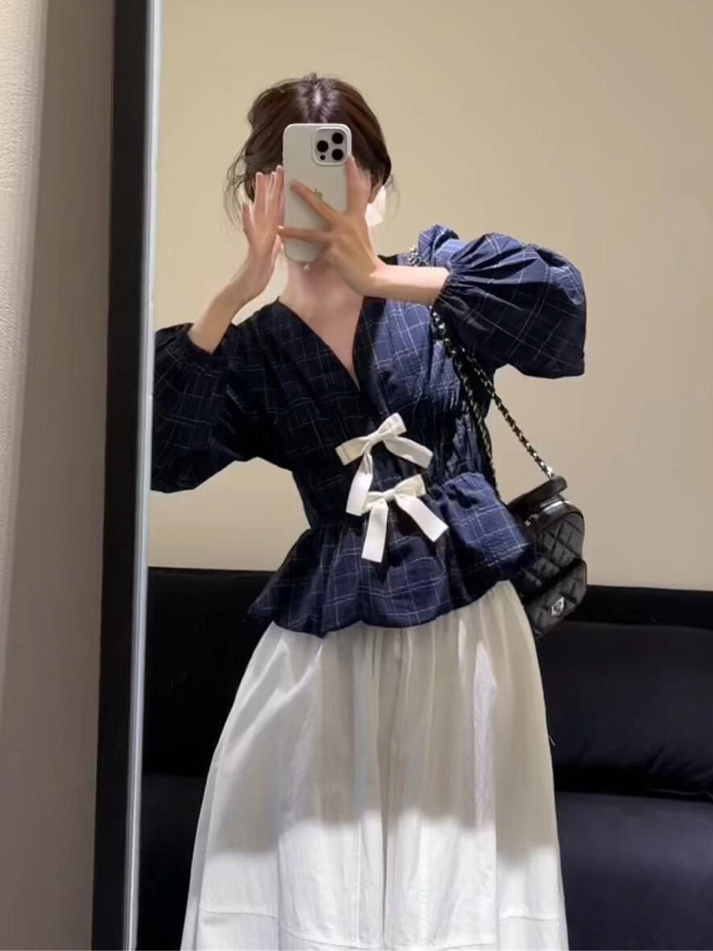 溫柔系蝴蝶結收腰襯衫 + 大擺長裙套裝