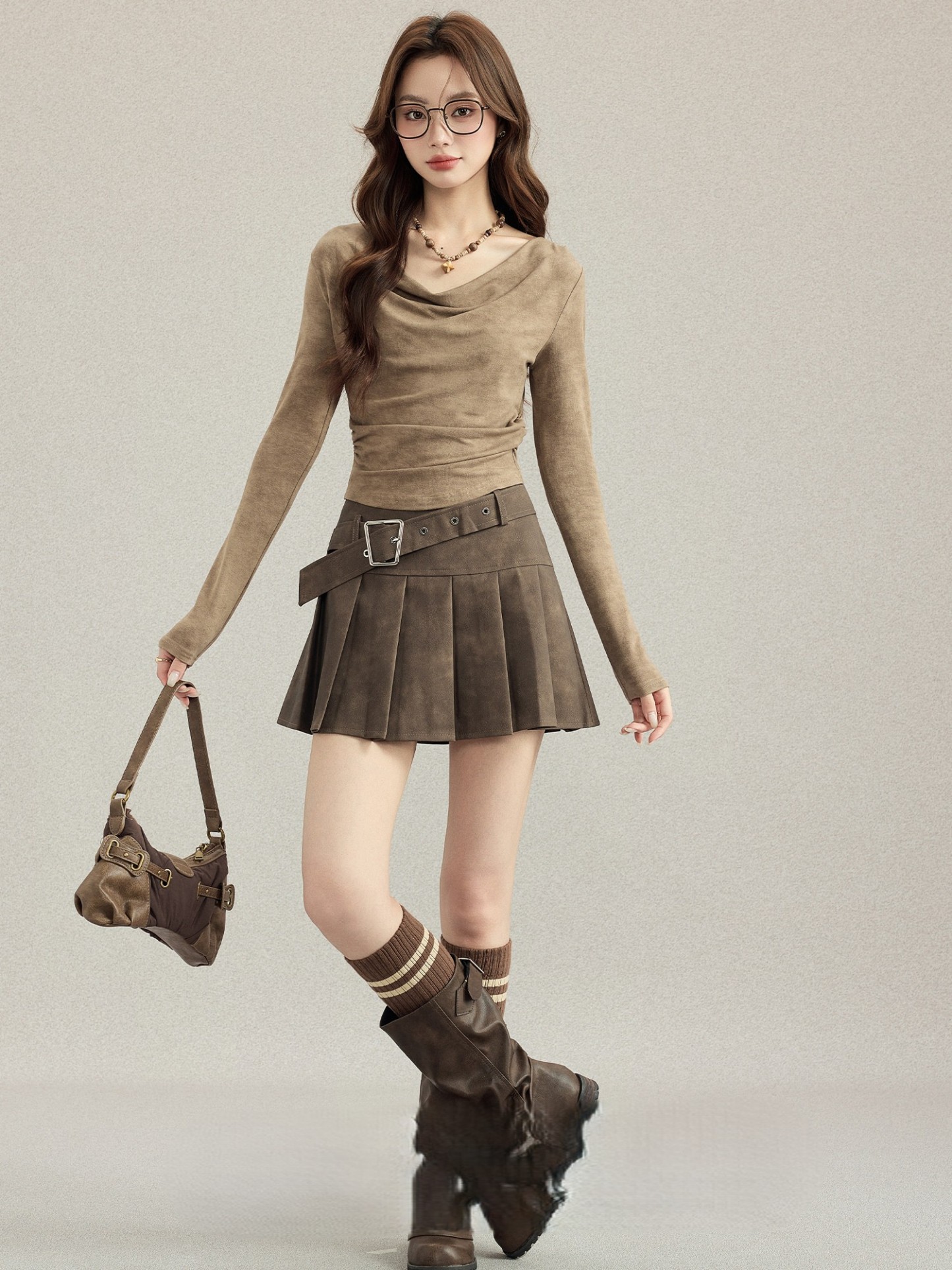 美拉德復古咖色蕩領上衣 修身顯瘦長袖 T 恤 秋季內搭打底衫