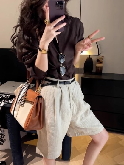 秋季老錢風套裝｜咖啡色翻領襯衫+亞麻短褲｜韓系高級感兩件式