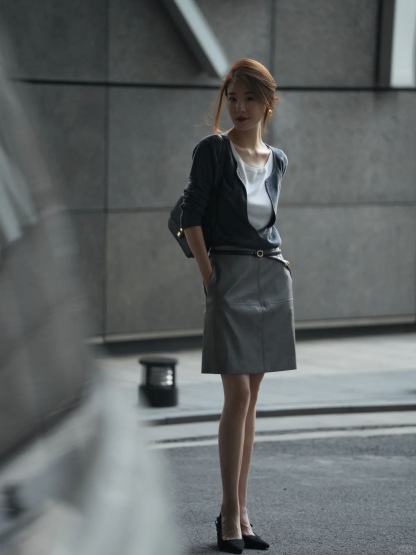 輕熟小香風 針織長袖假兩件上衣 韓系半身皮裙 格雷系套裝 贈皮帶