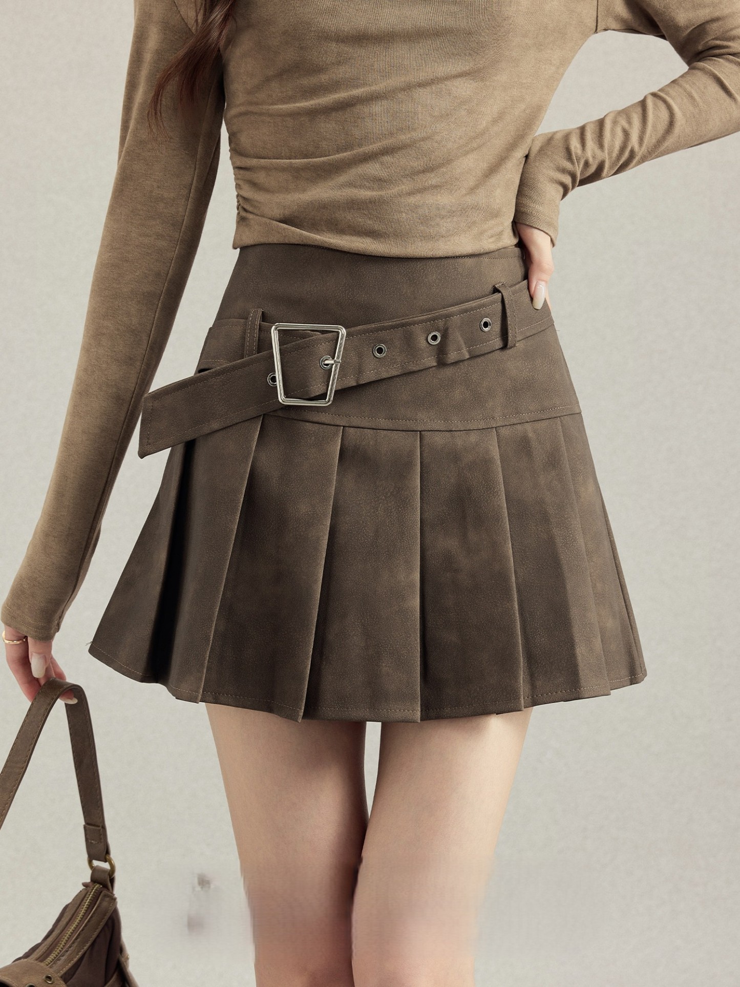 美拉德復古咖色蕩領上衣 修身顯瘦長袖 T 恤 秋季內搭打底衫