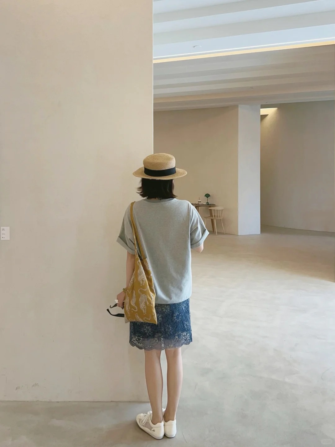 【預售】高級感減齡套裝｜寬鬆印花短袖T恤｜鏤空雕花蕾絲半身裙｜休閒日常約會兩件套