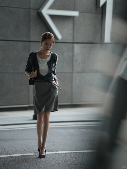 輕熟小香風 針織長袖假兩件上衣 韓系半身皮裙 格雷系套裝 贈皮帶