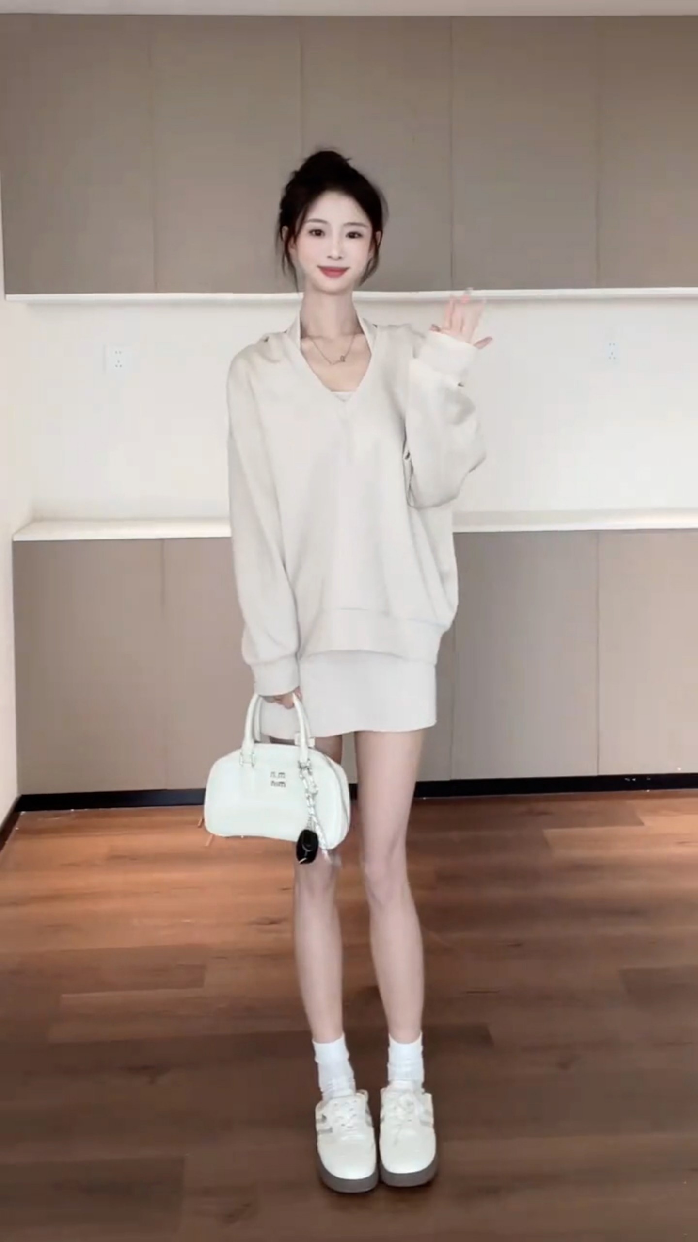 韓系慵懶 |  休閒衛衣+ 掛脖洋裝套裝 