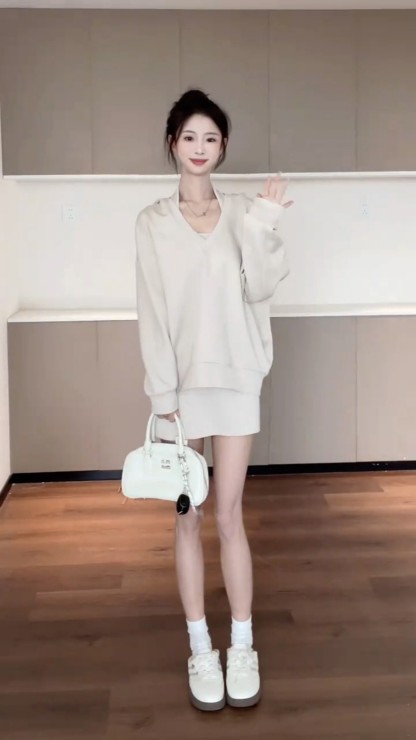 韓系慵懶 |  休閒衛衣+ 掛脖洋裝套裝 