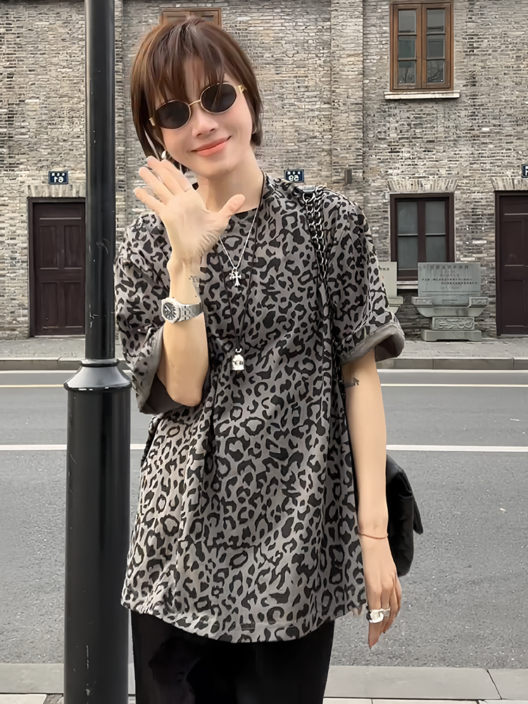 夏季限量款！豹紋T恤+蕾絲半身裙套裝｜慵懶寬鬆設計｜顯瘦花邊細節｜獨家設計