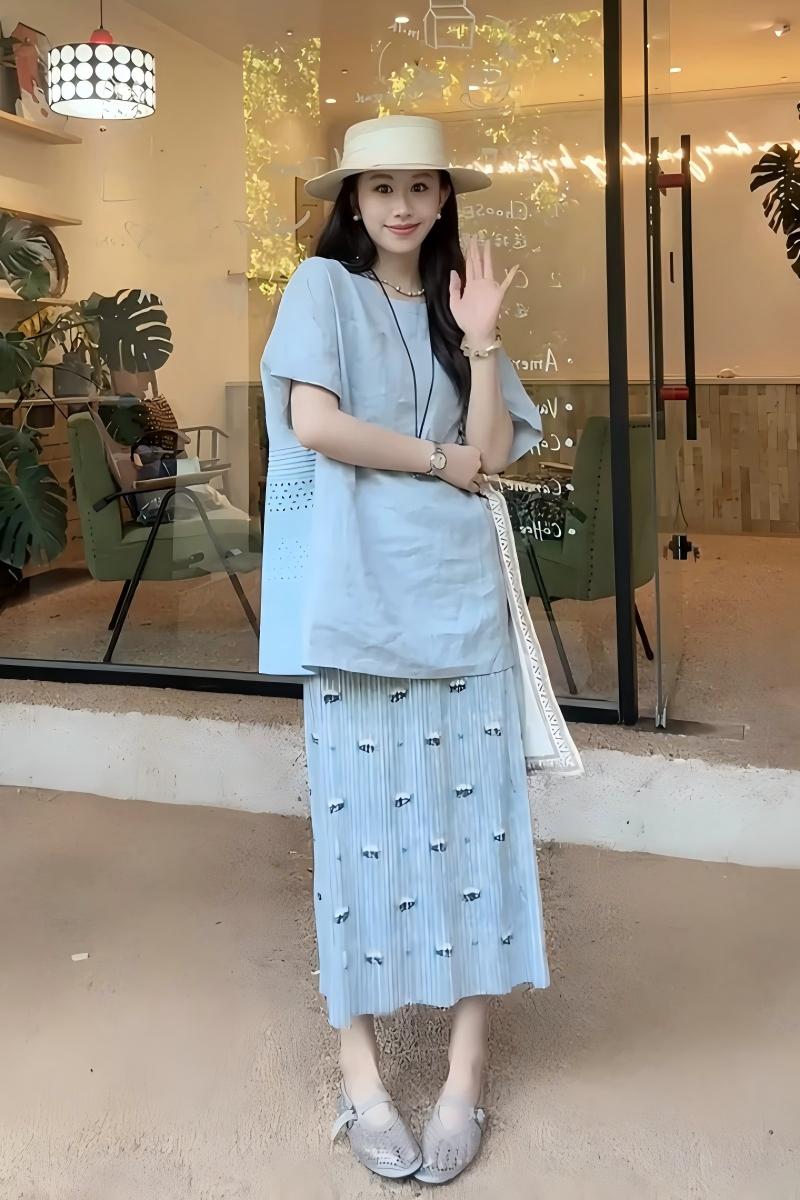 天藍色套裝