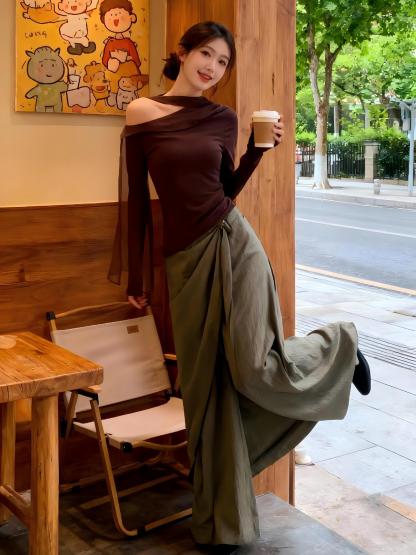 早秋美拉德風設計感套裝｜斜肩網紗飄帶棕色長袖上衣｜不規則復古闊腿褲｜氣質層次感兩件組