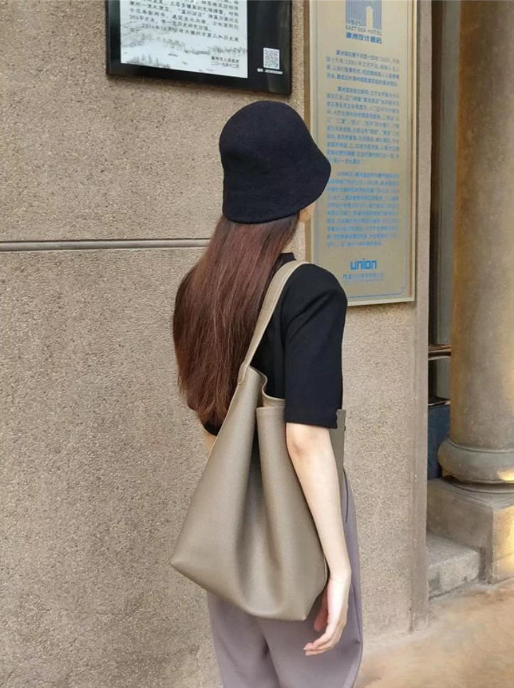 大容量真皮托特包｜荔枝紋水桶包設計｜通勤休閒單肩側背包