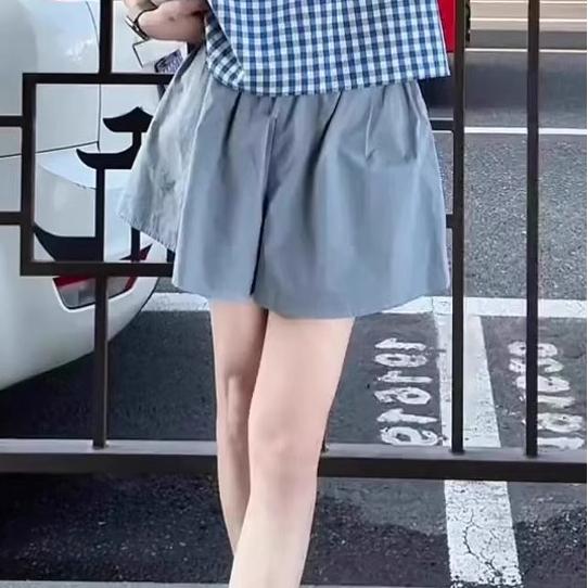 夏季藍白格紋套裝｜撞色無袖背心+純色寬鬆闊腿褲｜復古毛邊設計｜兩件式穿搭