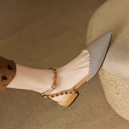 法式復古鉚釘包頭涼鞋 | 尖頭一字帶後空平底單鞋 | 黑 / 焦糖雙色