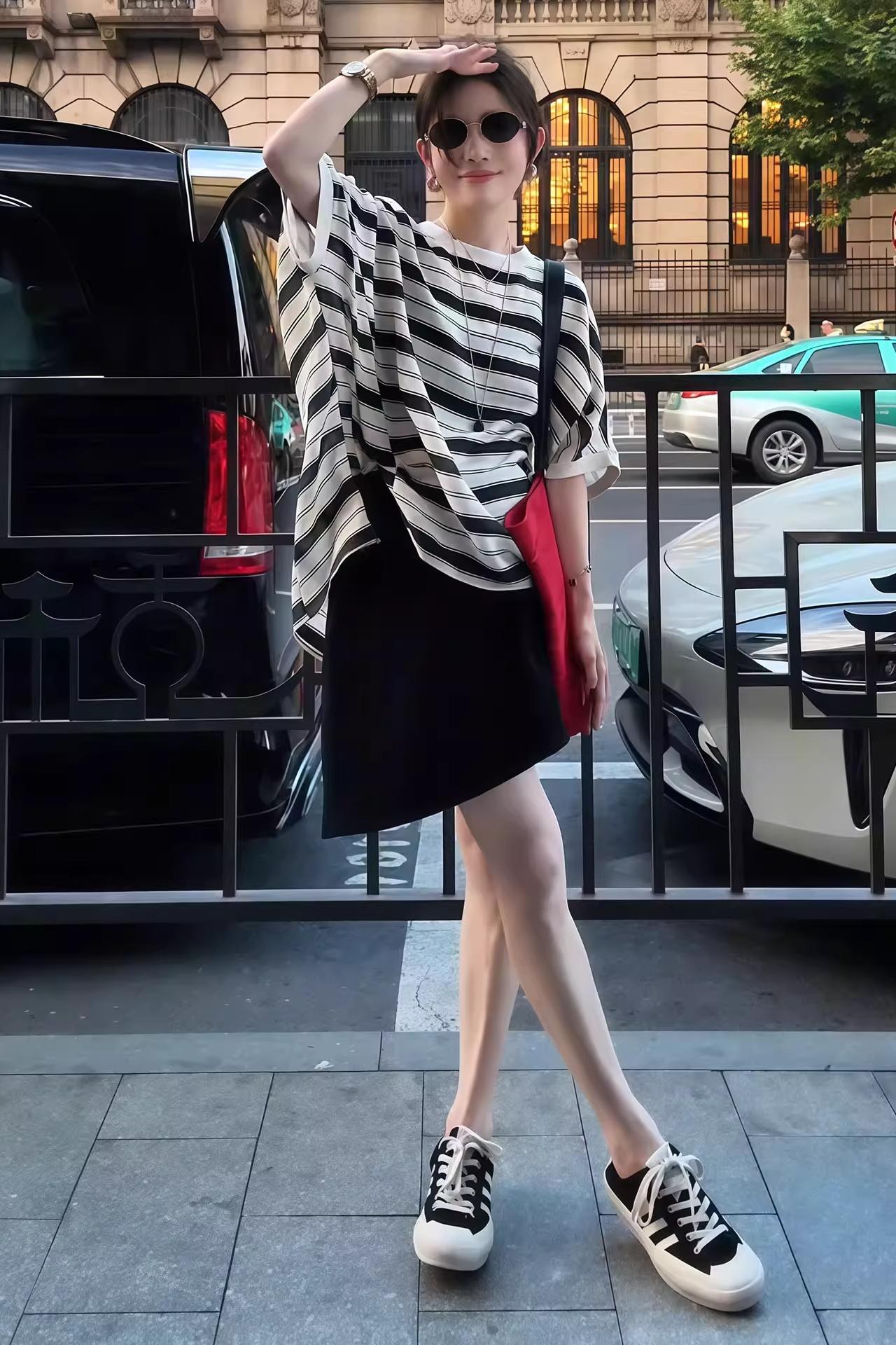 獨家設計款｜撞色條紋短袖上衣+顯瘦A字裙｜寬鬆兩件式｜夏季復古套裝