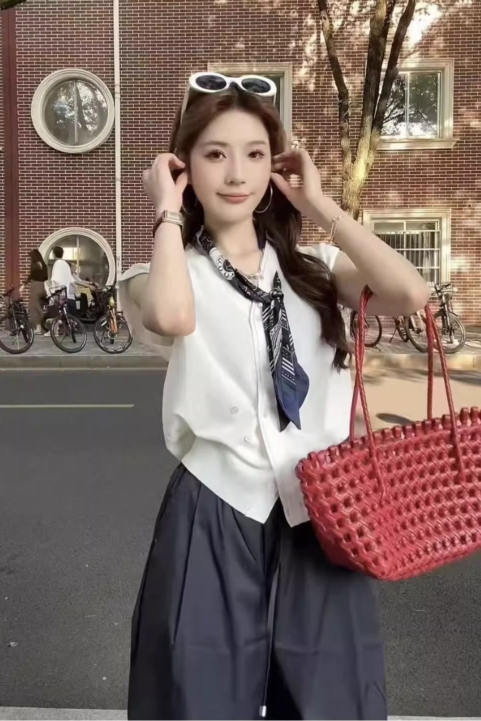 夏季韓系冰絲針織衫｜V領無袖開衫+贈質感絲巾｜通勤顯瘦上衣｜高級感設計