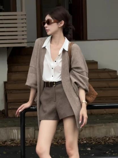 時髦老錢風｜毛衣開衫x襯衫x短褲三件套｜一套搞定秋季質感穿搭，輕鬆穿出不費力高級感