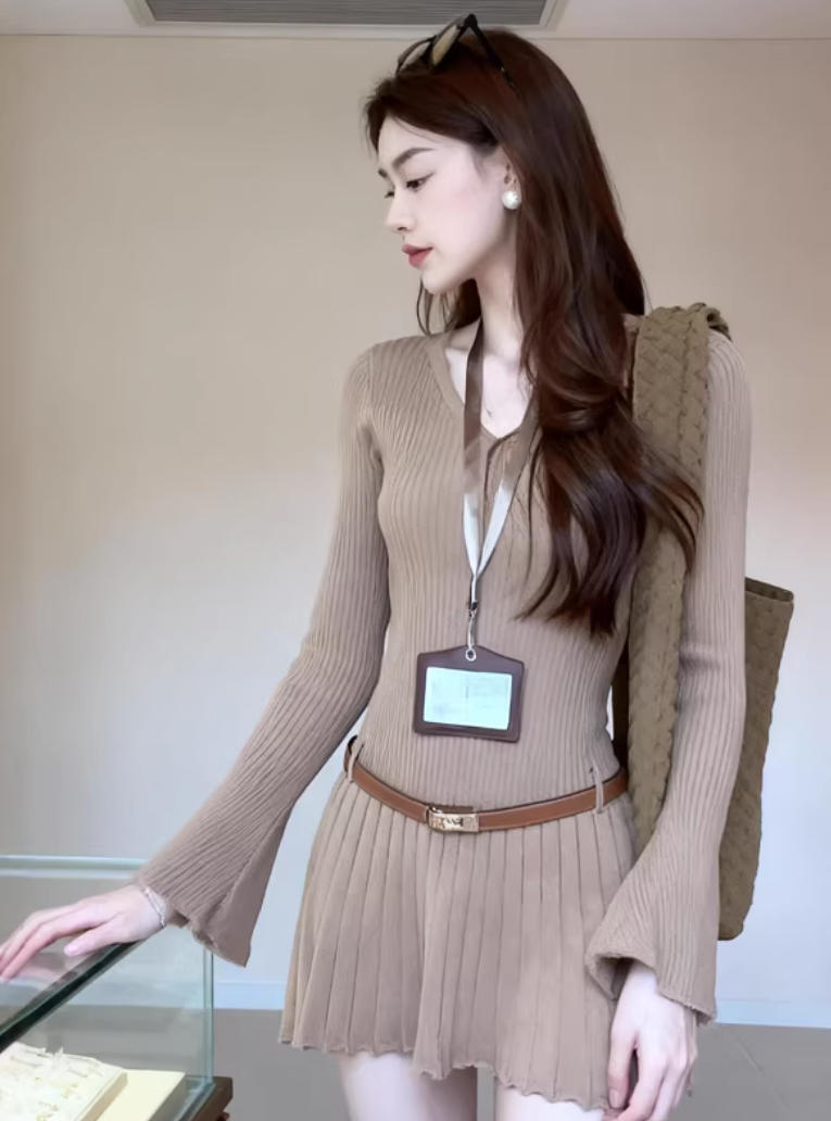 春季美拉德風氣質連衣裙｜V領修身收腰針織短裙｜顯瘦高級感內搭外穿