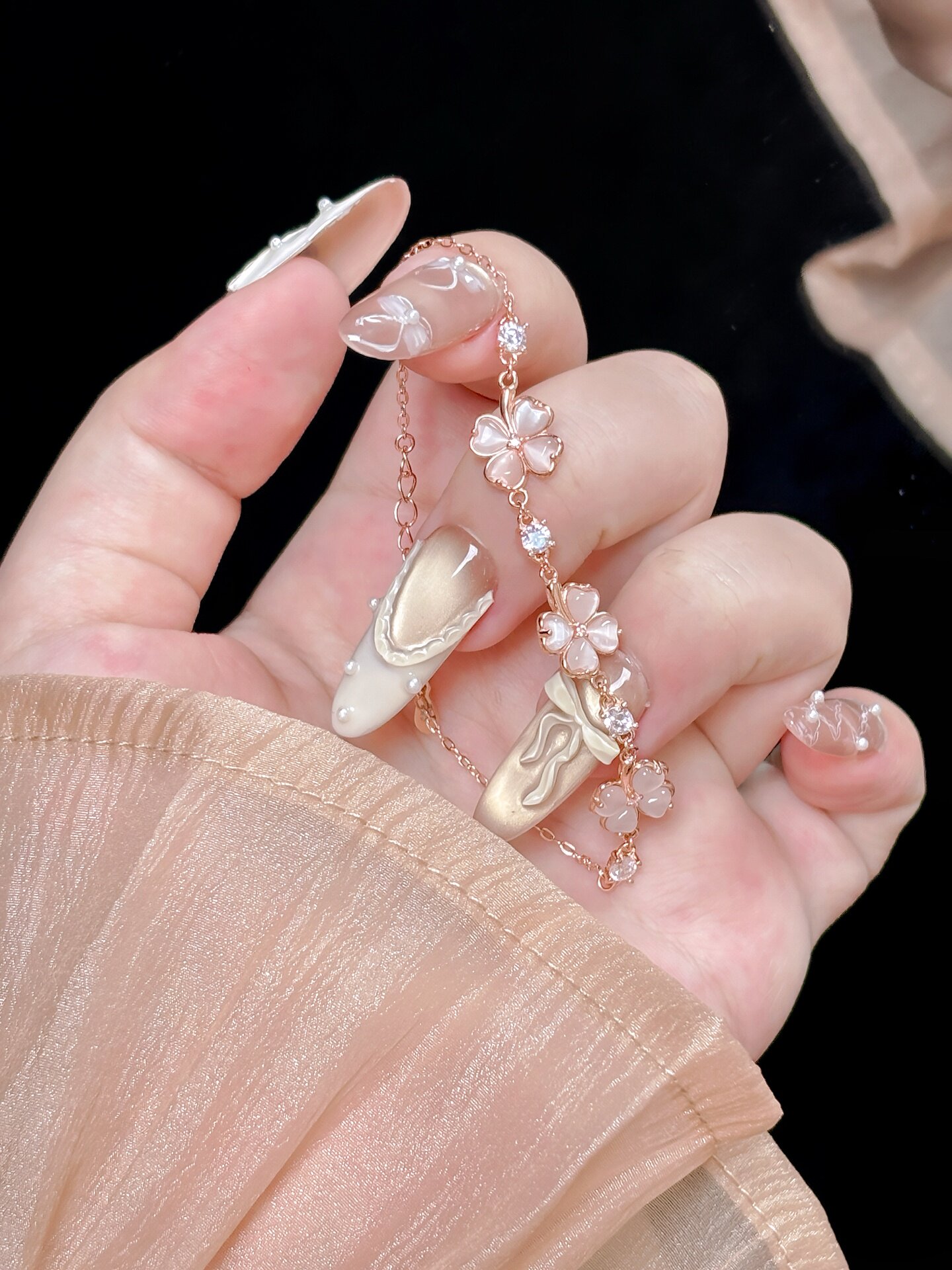 貓眼石四葉草手鏈 | S999 純銀輕奢粉系手串