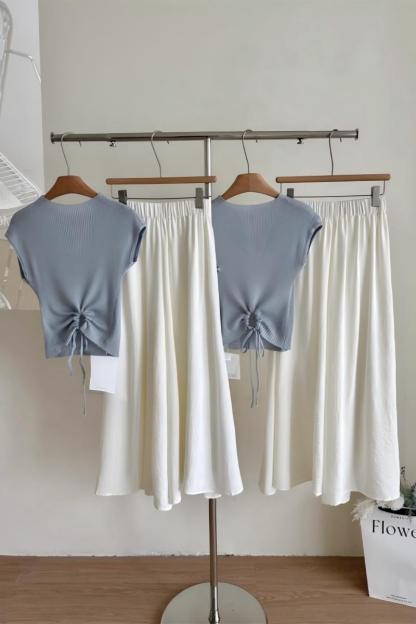 【預售】韓系清新OOTD套裝｜藍色圓領飛袖背心｜白色高腰半身裙