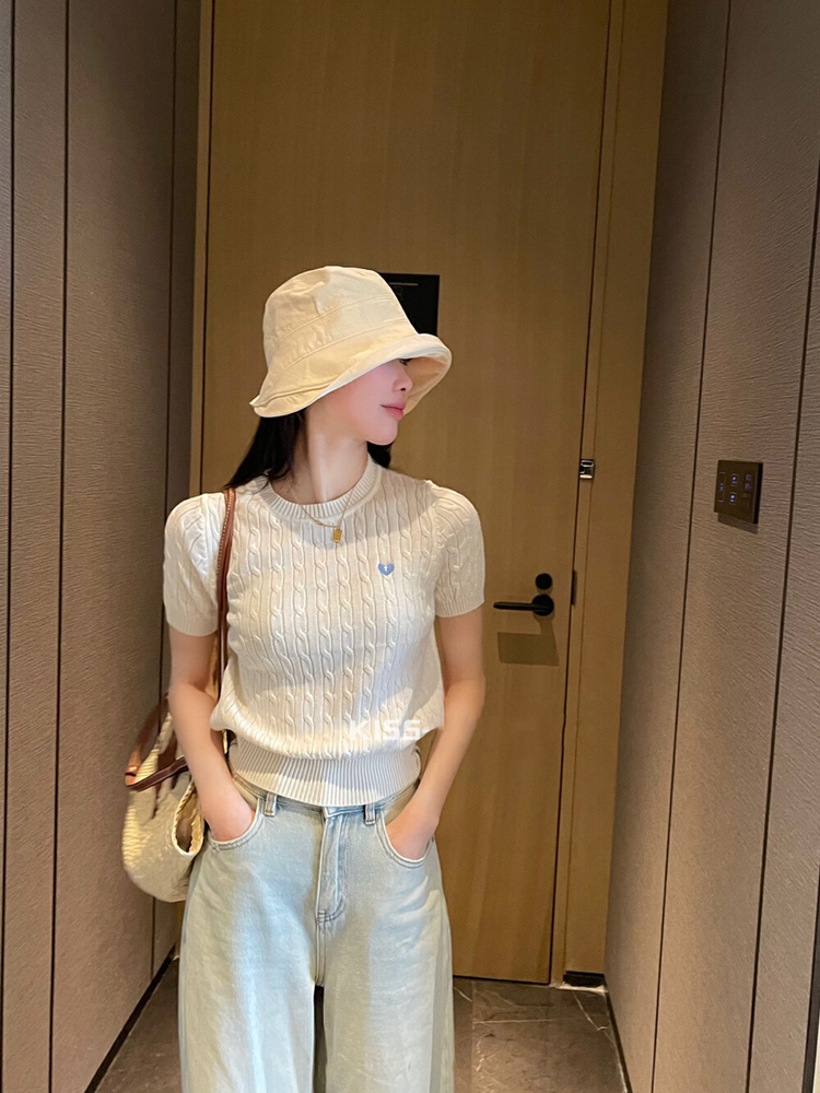 愛心刺繡麻花針織衫 正肩短款上衣 內搭打底薄款短袖