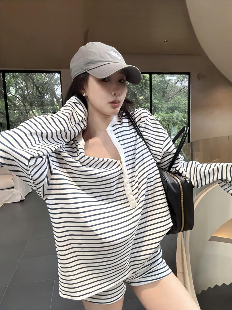 春夏慵懶風條紋套裝｜黑白寬鬆長袖T恤 + 高腰直筒短褲｜休閒顯瘦兩件組