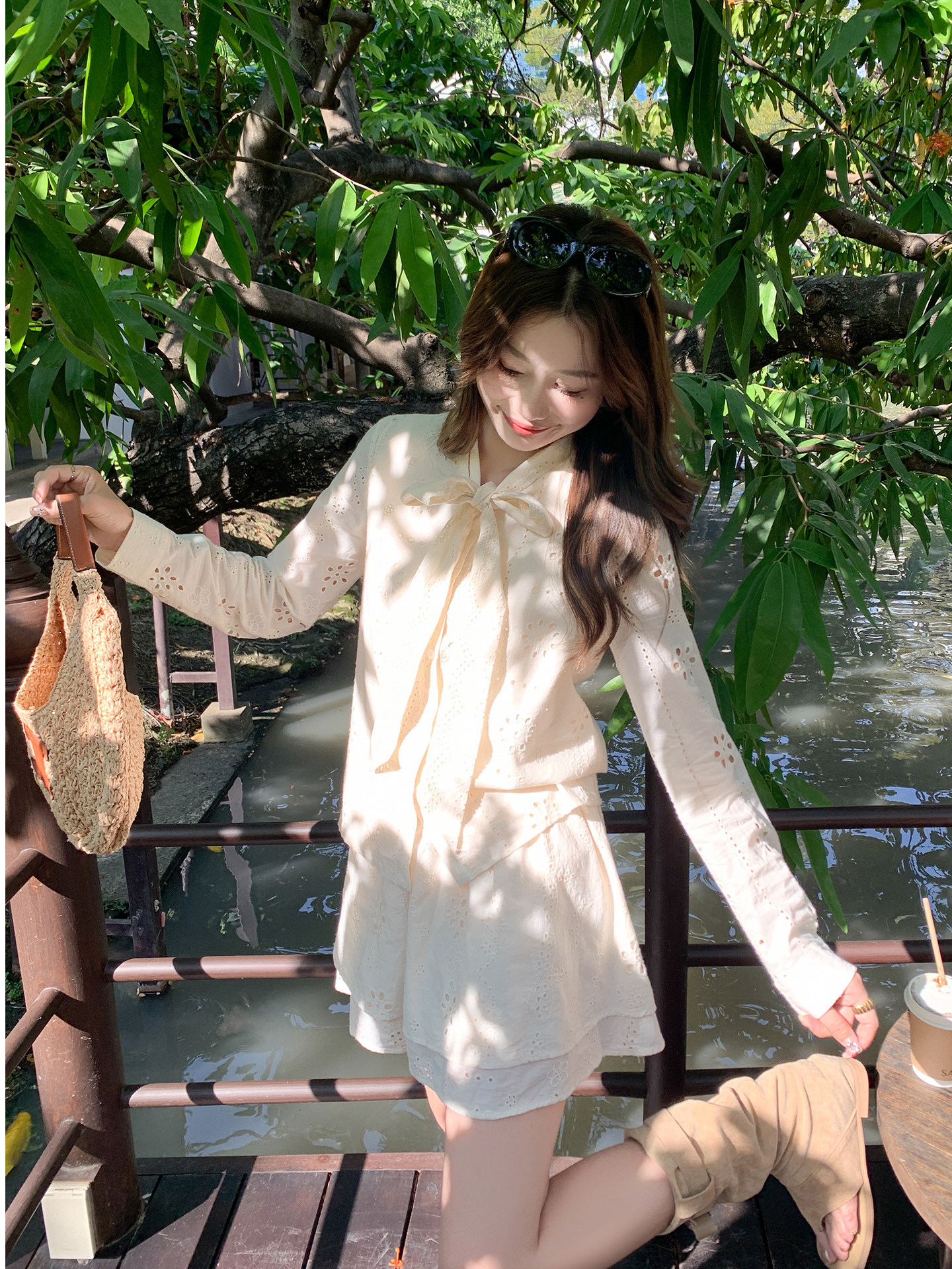 韓系杏色浪漫套裝｜蝴蝶結鏤空設計感襯衫｜雙層高腰半身裙｜氣質溫柔兩件組