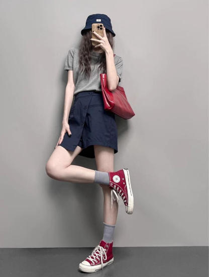 高級簡約鬆弛套裝 | 圓領短袖針織衫 | 顯瘦百搭短裙褲