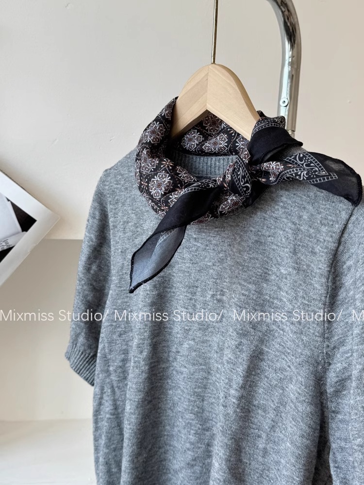 【現貨】文藝疊穿小方巾 復古熱巧棕棉方巾 小領巾 髮帶