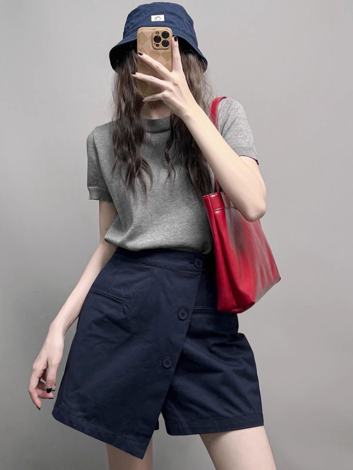 高級簡約鬆弛套裝 | 圓領短袖針織衫 | 顯瘦百搭短裙褲