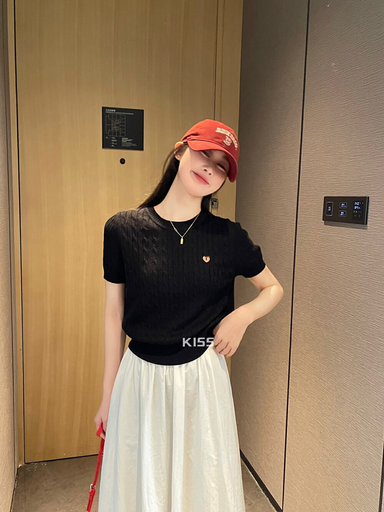 愛心刺繡麻花針織衫 正肩短款上衣 內搭打底薄款短袖