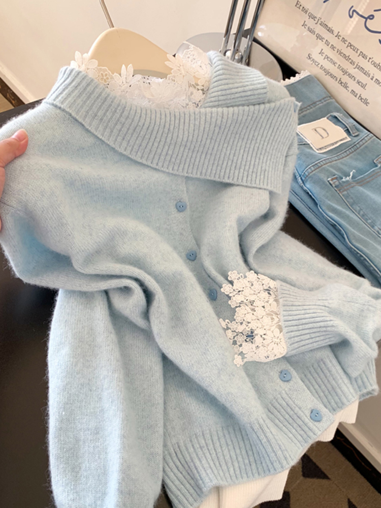 法式溫柔風顯白套裝｜藍色不規則領針織衫｜白色蕾絲花邊內搭｜秋季氣質兩件組
