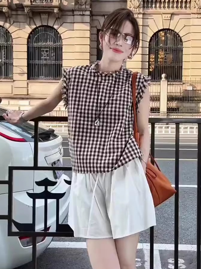 南法田園藍調套裝｜藍格撞色無袖背心+純色寬鬆闊腿褲裙｜復古毛邊設計｜兩件式穿搭