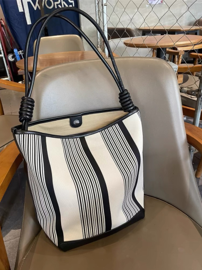 夏季慵懶風托特包｜黑白條紋水桶包+2小包｜大容量織布通勤包｜腋下單肩背