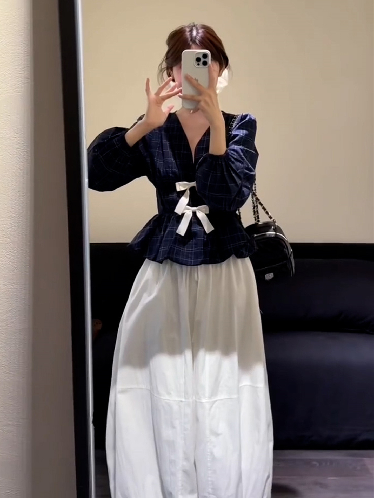 溫柔系蝴蝶結收腰襯衫 + 大擺長裙套裝