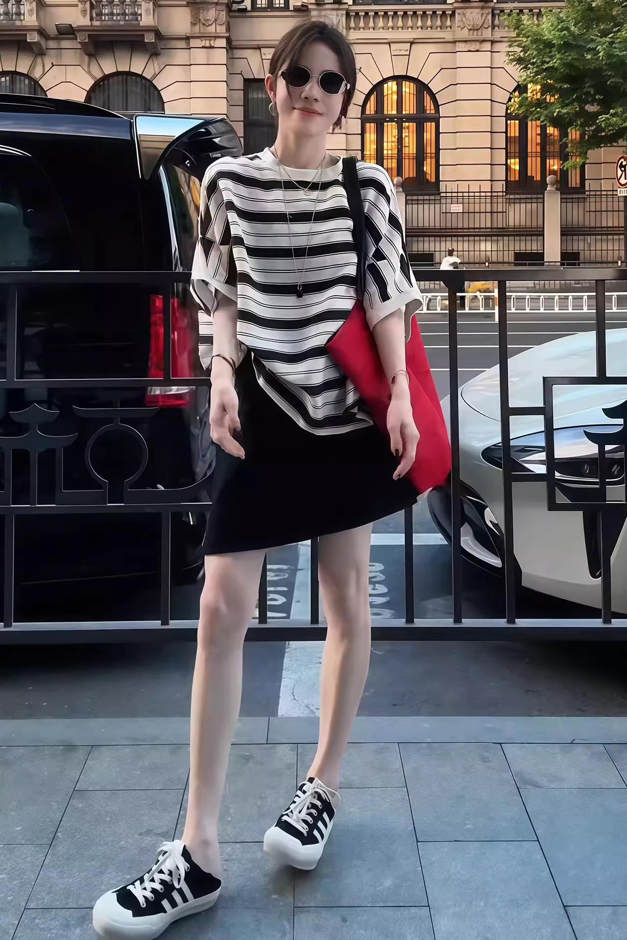 獨家設計款｜撞色條紋短袖上衣+顯瘦A字裙｜寬鬆兩件式｜夏季復古套裝