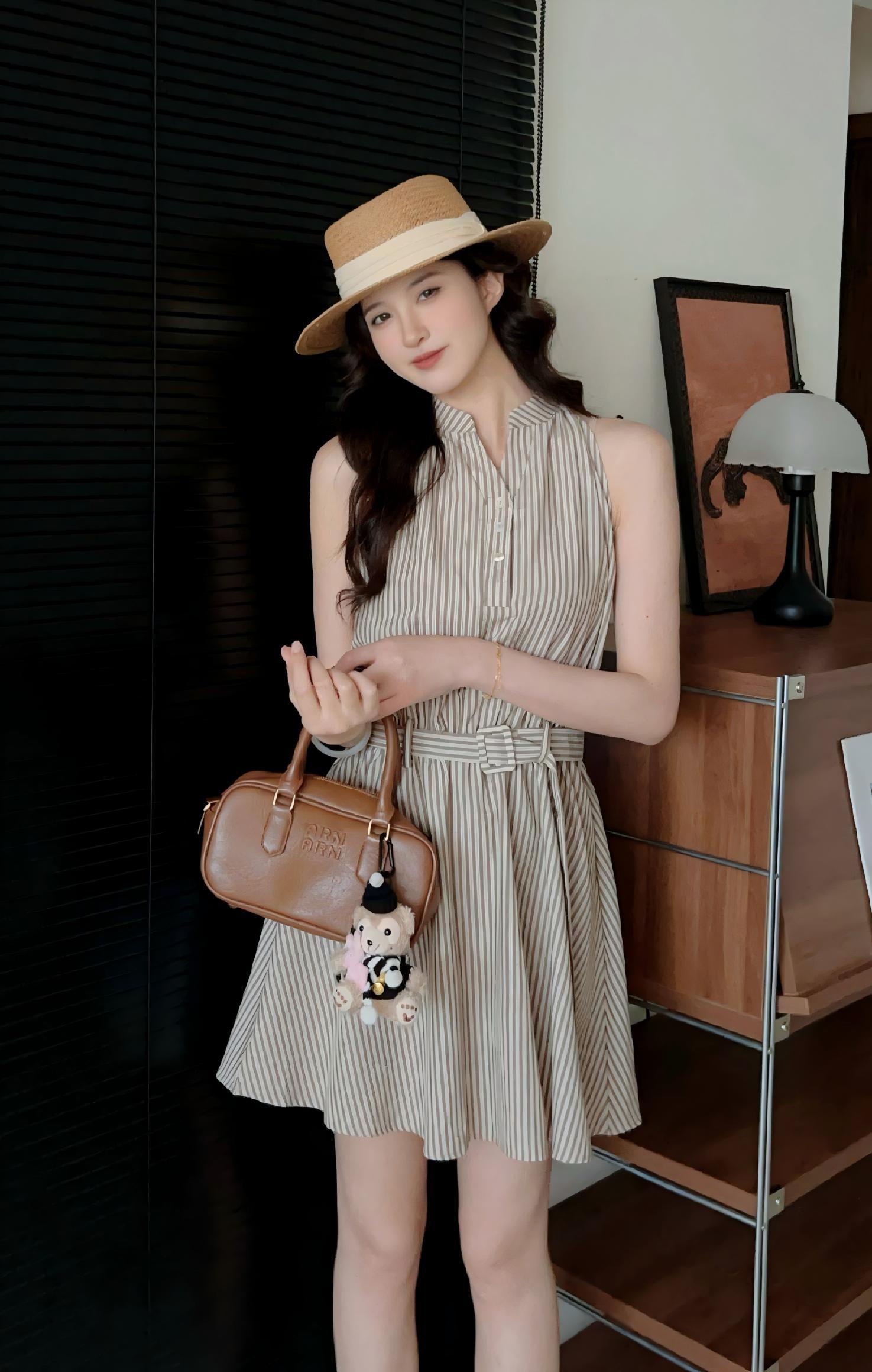 法式細條紋收腰洋裝｜無袖繫帶襯衫裙｜拼接設計顯瘦連身裙