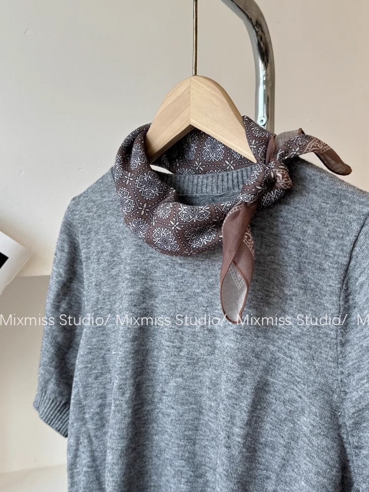 【現貨】文藝疊穿小方巾 復古熱巧棕棉方巾 小領巾 髮帶