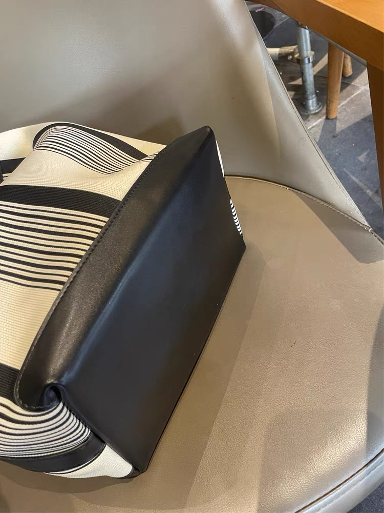 夏季慵懶風托特包｜黑白條紋水桶包+2小包｜大容量織布通勤包｜腋下單肩背