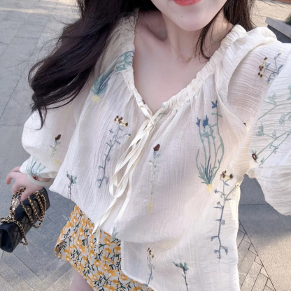 夏秋大碼套裝｜刺繡雪紡上衣+黃色碎花短裙｜顯瘦洋氣兩件式｜微胖友善設計